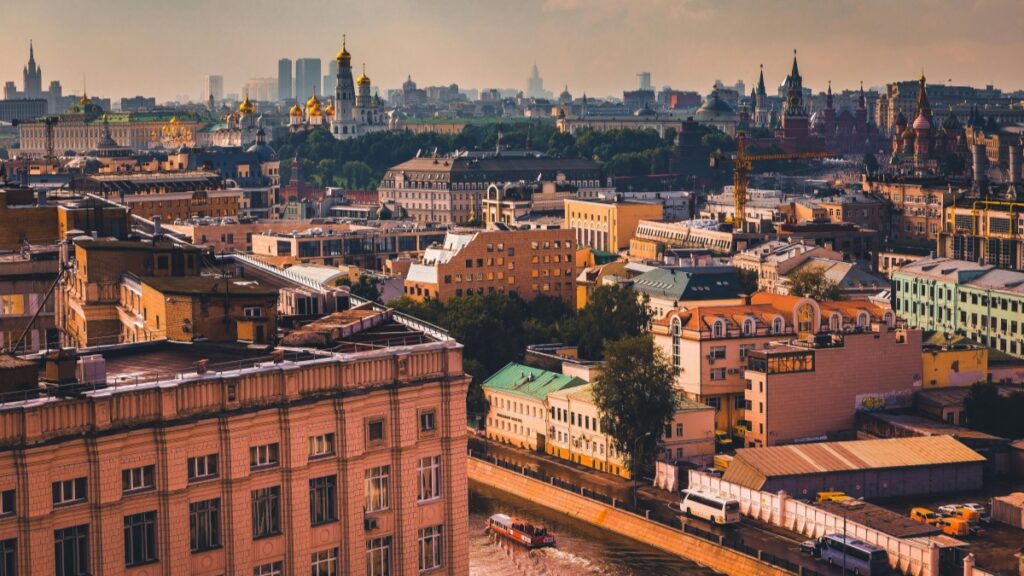 Como bloggers de Angola no Snapchat podem colaborar com anunciantes do Qatar em 2025