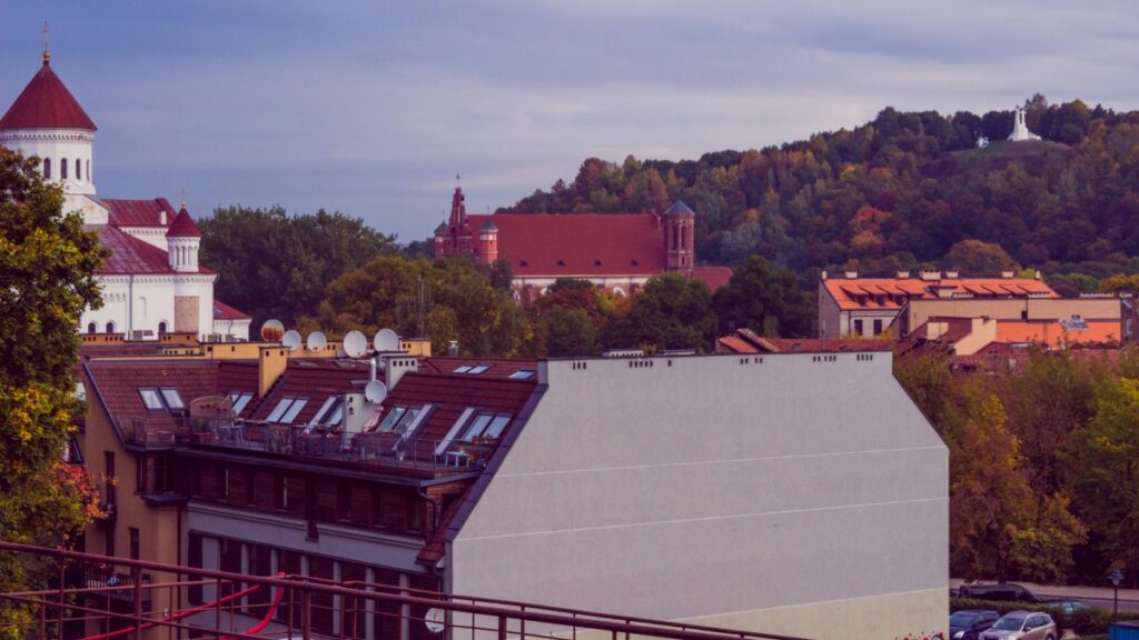 Como bloggers de Facebook em Angola podem colaborar com advertisers da Holanda em 2025