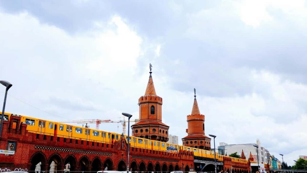 Tabela de Preços Publicitários LinkedIn Indonésia 2025 Angola