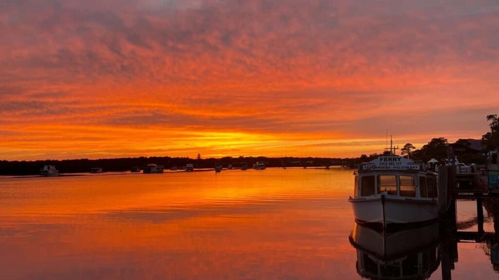 2025 United Arab Emirates Facebook AllCategory Advertising Rate Card em Angola