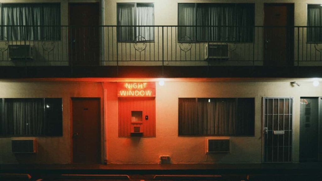 Descubra como criadores angolanos usam Pinterest e parcerias com Bolívia para bombar vídeos e crescer online.