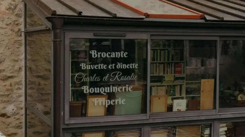 "Guia prático para criadores em Angola contactarem marcas do Egito via WhatsApp e transformar conteúdo em rendimento — passos, templates e riscos."