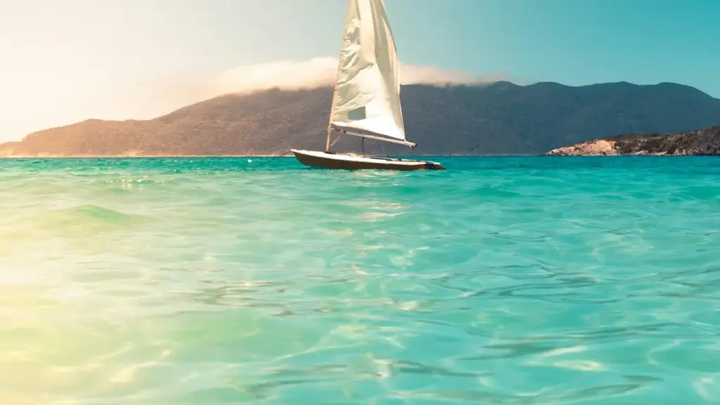 Guia prático para criadores em Angola sobre como abordar marcas do Sri Lanka no LinkedIn e aumentar inscrições em cursos online.