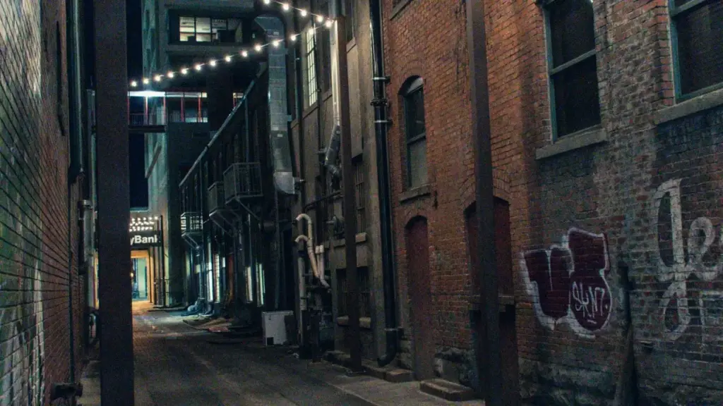 Guia prático para criadores em Angola: estratégias reais para atrair marcas da Polónia no Chingari e transformar negociações em patrocínios pagos.