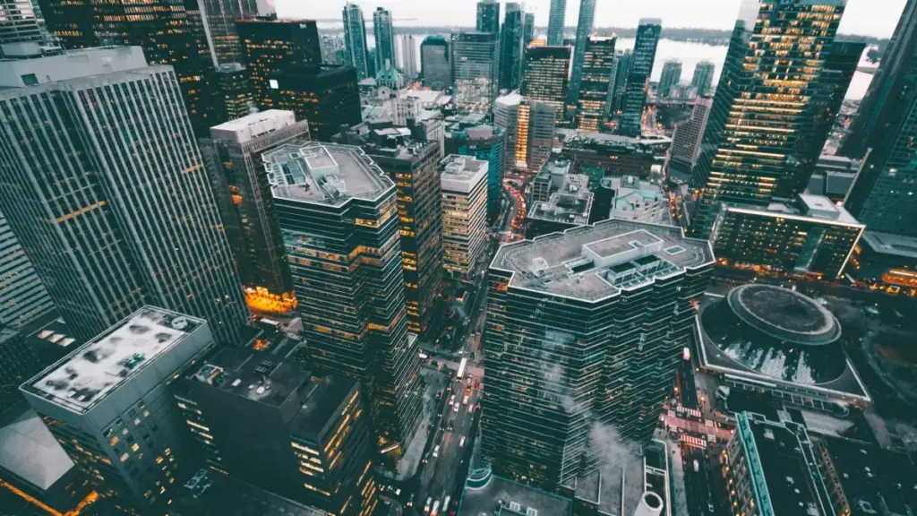 Guia prático para criadores em Angola alcançarem marcas do Equador na Shopee e publicarem cobertura de eventos com tags de patrocinador.