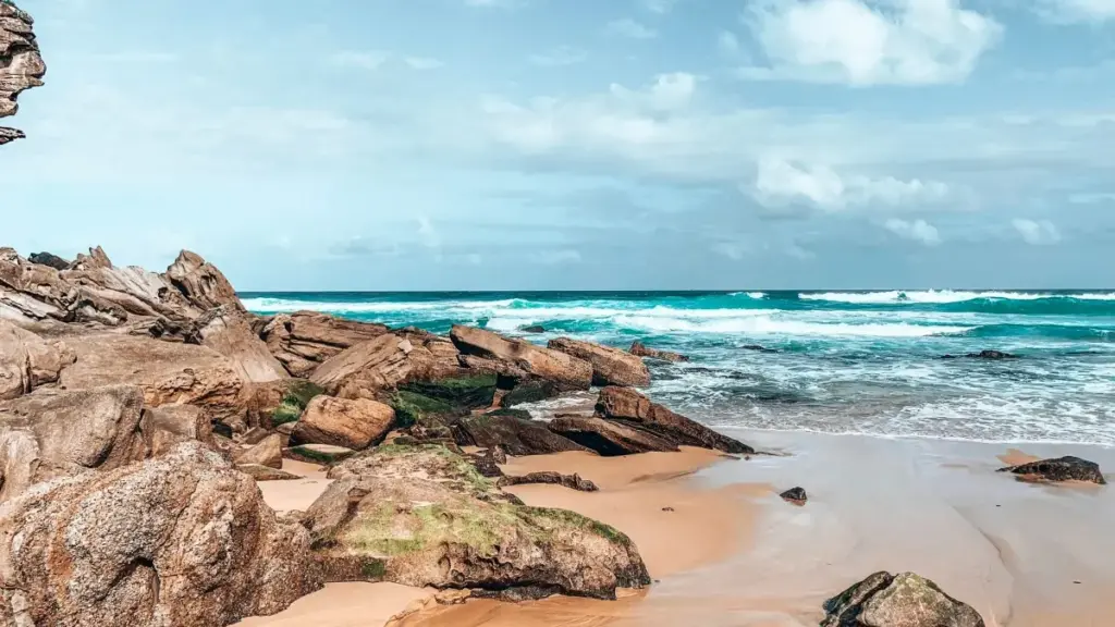 Guia prático para anunciantes em Angola: como identificar, contactar e lançar promoções de faixas com criadores Clubhouse da Indonésia, com tactics locais e exemplos de campanha.