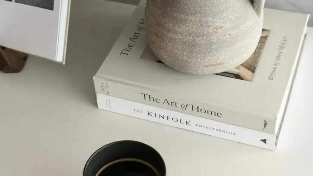 Guia prático para criadores em Angola sobre como abordar marcas nigerianas no Snapchat para co-criar bundles exclusivos — táticas, mensagens, riscos e ferramentas.