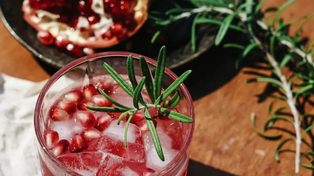 Guia prático para anunciantes em Angola encontrarem e ativarem creators venezuelanos no WhatsApp para campanhas de tendências sazonais — táticas, riscos e exemplos.