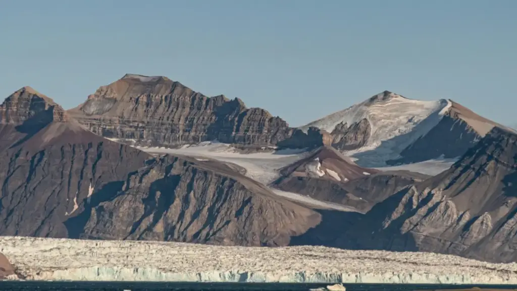 Guia prático para anunciantes em Angola sobre como localizar e ativar criadores de WhatsApp em Myanmar para product seeding, com táticas, riscos e ferramentas locais.