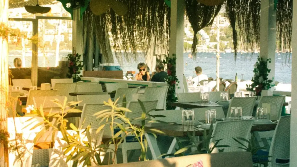 Guia prático para brands em Angola encontrarem creators da Indonésia para campanhas de esports, com leitura de tendências, filtros de escolha e dicas de execução.